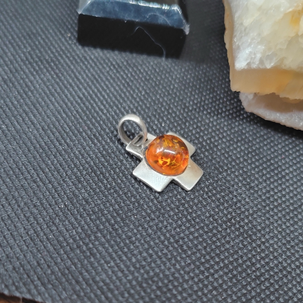 Sterling Silver And Amber Earring And Pendant Set Jewelry Set - Picture 5 of 5